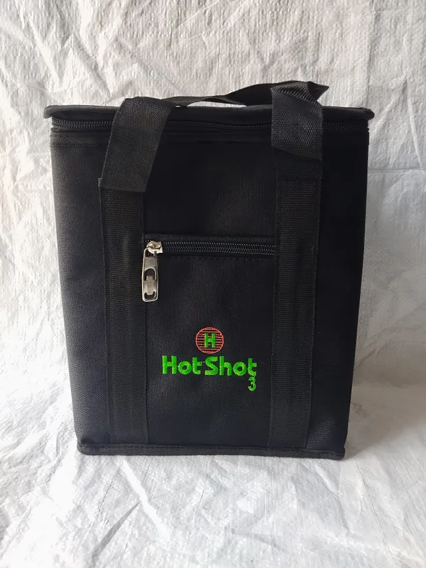 Black_Polyester_Zippered_Lunch_Bag_For_Adults