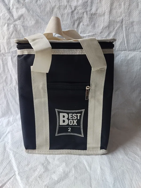 Black_Polyester_Zippered_Lunch_Bag_For_Adults