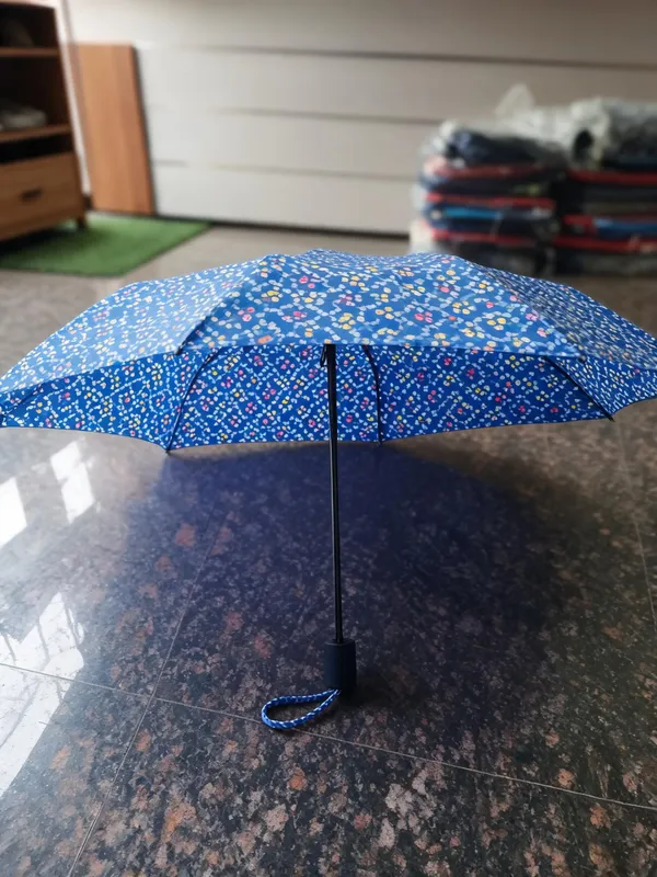 Blue_Polyester_Geometric_Print_Foldable_Umbrella_For_Adults