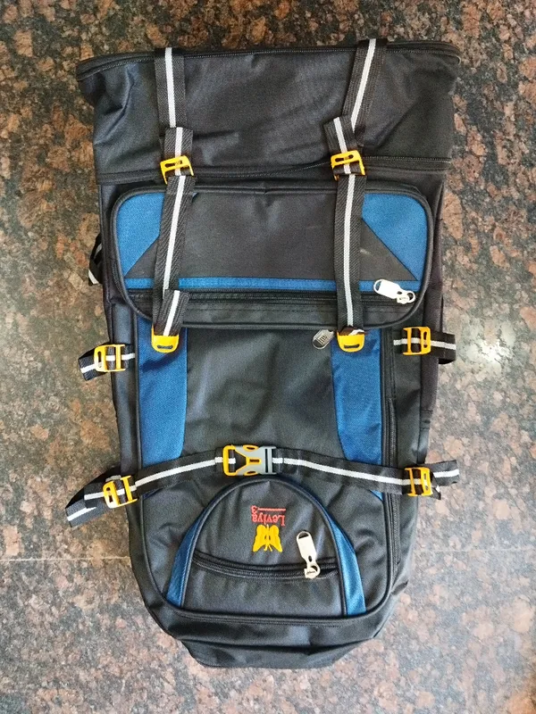 Black_Polyester_Travel_Backpack_For_Unisex