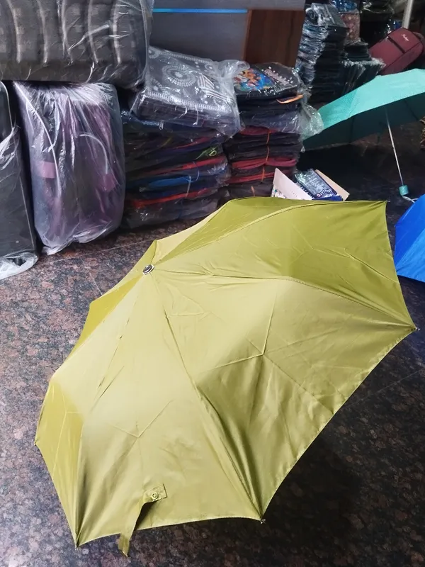 Olive_Green_Polyester_Folding_Umbrella_For_Adults