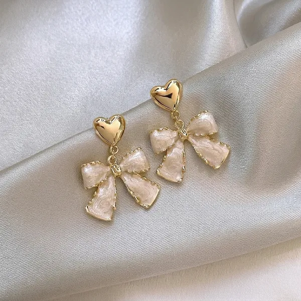 Gold_Heart_Pearl_Bow_Drop_Earrings_For_Women
