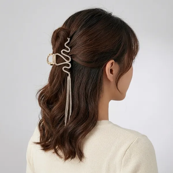 Gold_Studded_Wavy_Hair_Claw_Clip_For_Women