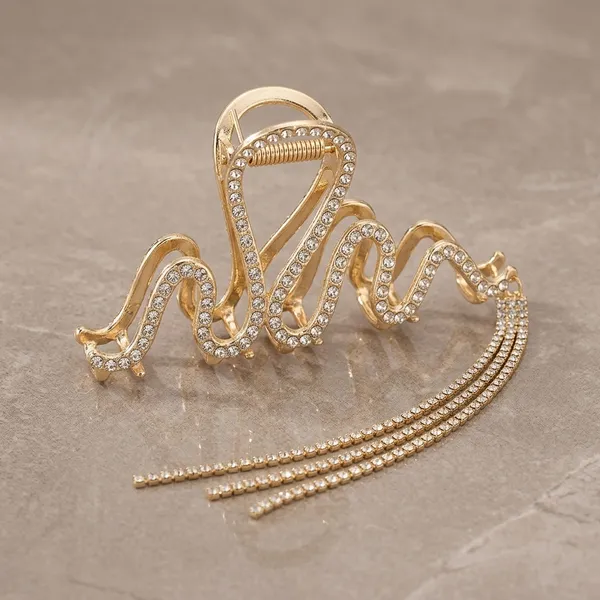 Gold_Studded_Wavy_Hair_Claw_Clip_For_Women