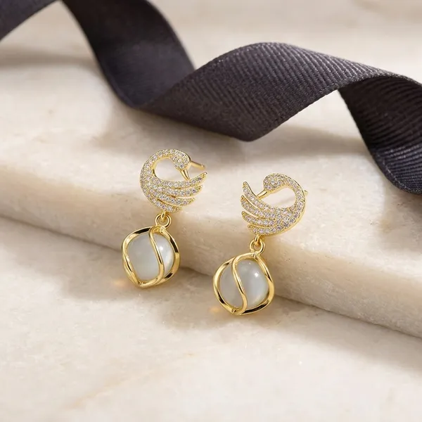 Gold_Toned_Swan_Design_Pearl_Drop_Earrings_For_Women