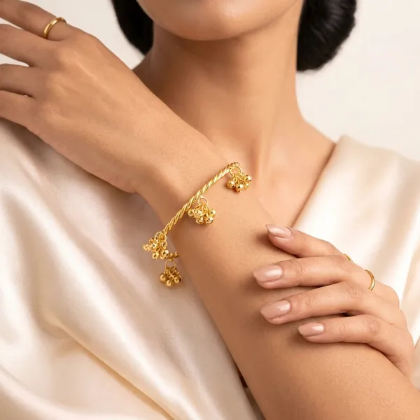 Gold_Twisted_Rope_Charm_Bangle_For_Women