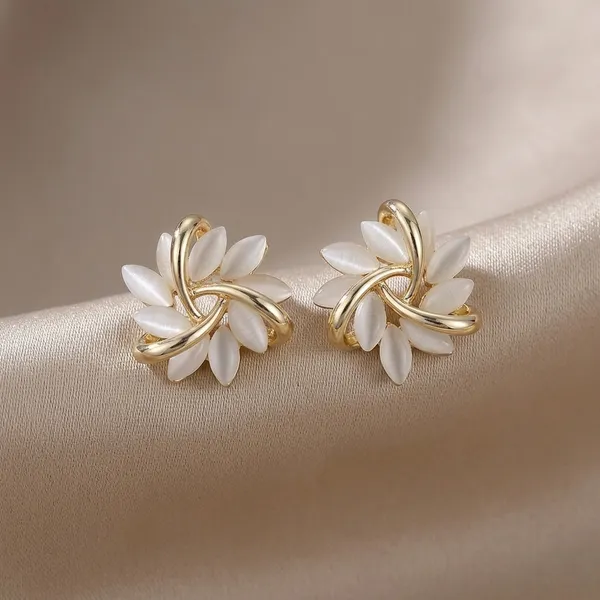 Gold_Toned_Pearl_Leaf_Stud_Earrings_For_Women
