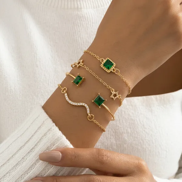 Gold_Toned_Emerald_Green_Stone_Bracelet_Set_For_Women