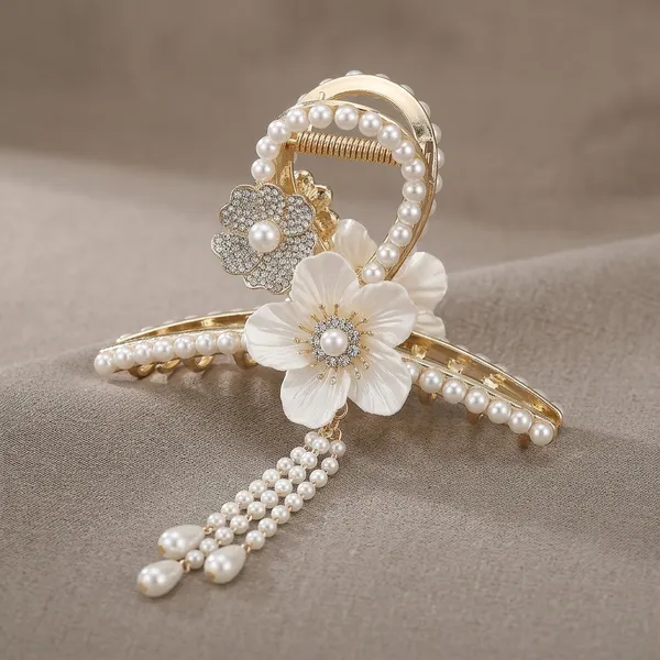 White_Pearl_Floral_Hair_Comb_With_Tassel_Drop
