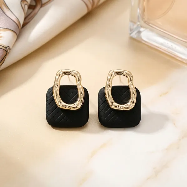 Black_Gold_Quilted_Textured_Drop_Earrings_For_Women