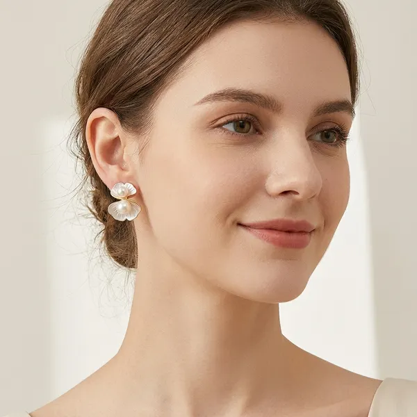 Gold_Toned_Pearl_Floral_Stud_Earrings_For_Women