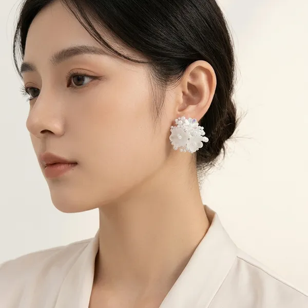 White_Beaded_Floral_Stud_Earrings_For_Women