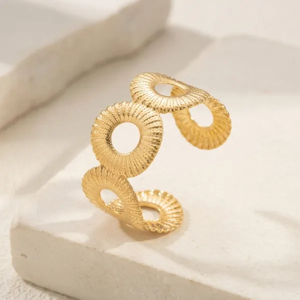Gold_Textured_Circular_Ring_For_Women