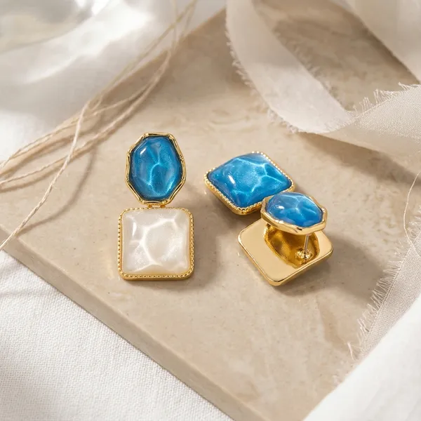 Blue_And_White_Toned_Geometric_Statement_Earrings_For_Women