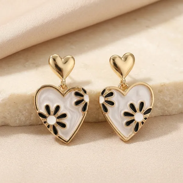 Gold_And_White_Heart_Floral_Drop_Earrings_For_Women