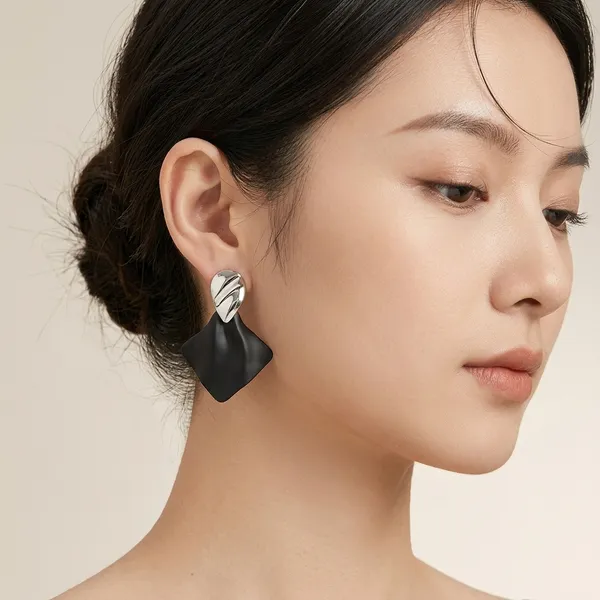Silver_And_Black_Metallic_Drop_Statement_Earrings_For_Women