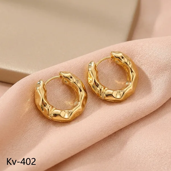 Gold_Textured_Hammered_Hoop_Earrings_For_Women