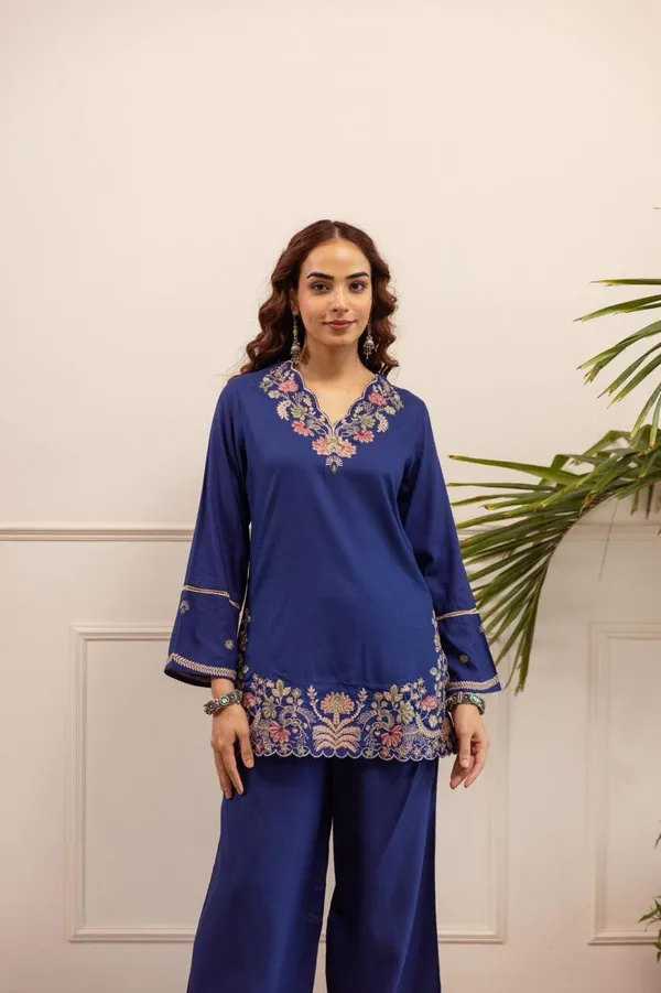 Navy_Blue_Embroidered_Kurti_Set_For_Women