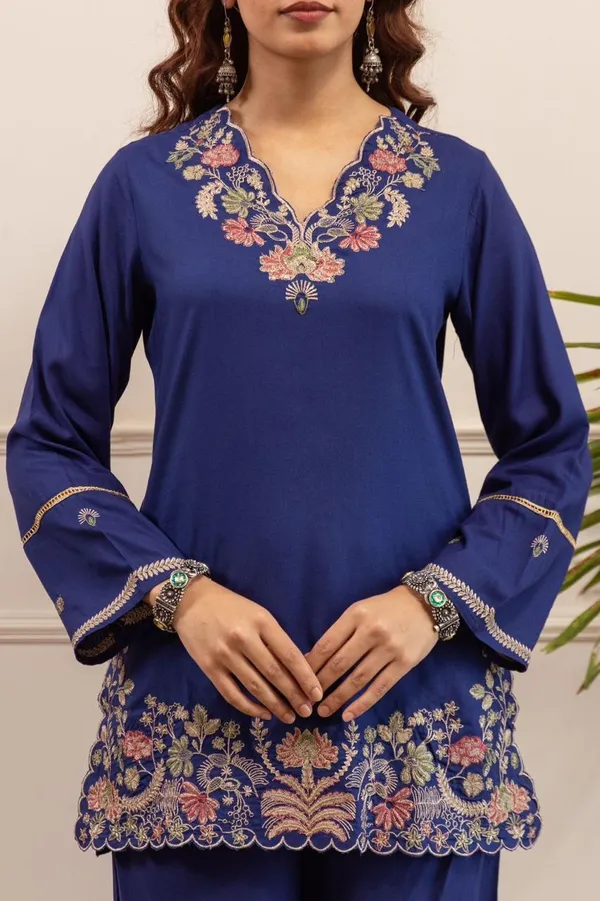 Navy_Blue_Embroidered_Kurti_Set_For_Women