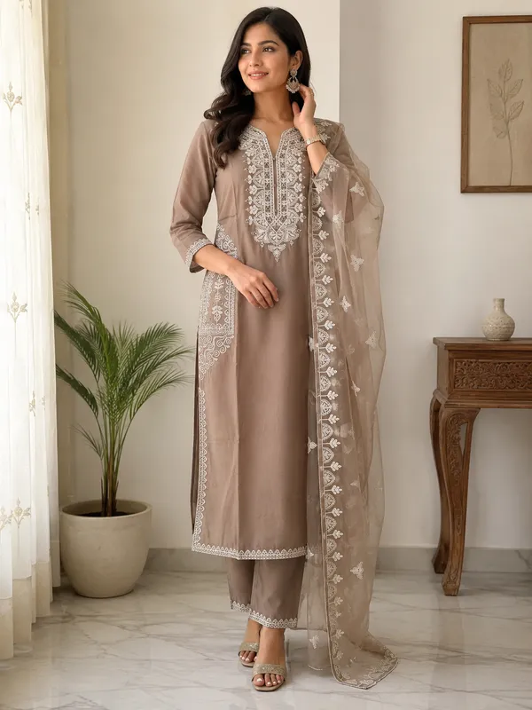 Brown_Cotton_Embroidered_Straight_Kurti_Set_For_Women