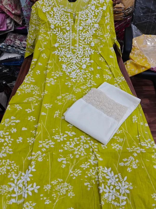 Yellow_Cotton_Floral_Embroidered_Straight_Kurti_Set_For_Women