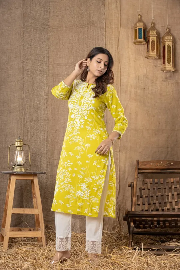 Yellow_Cotton_Floral_Embroidered_Straight_Kurti_Set_For_Women