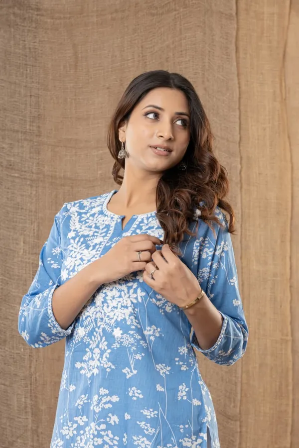 Blue_Cotton_Floral_Embroidered_Straight_Kurti_Set_For_Women
