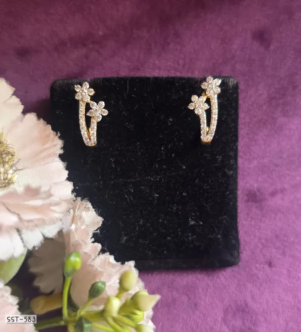Silvering_Wildflower_Vine_Earrings_:_Authentic_925_Sterling_Silver_•_22_Carat_Gold_Plated_•_5A_Elite_CZ_•_Diamond_Setting