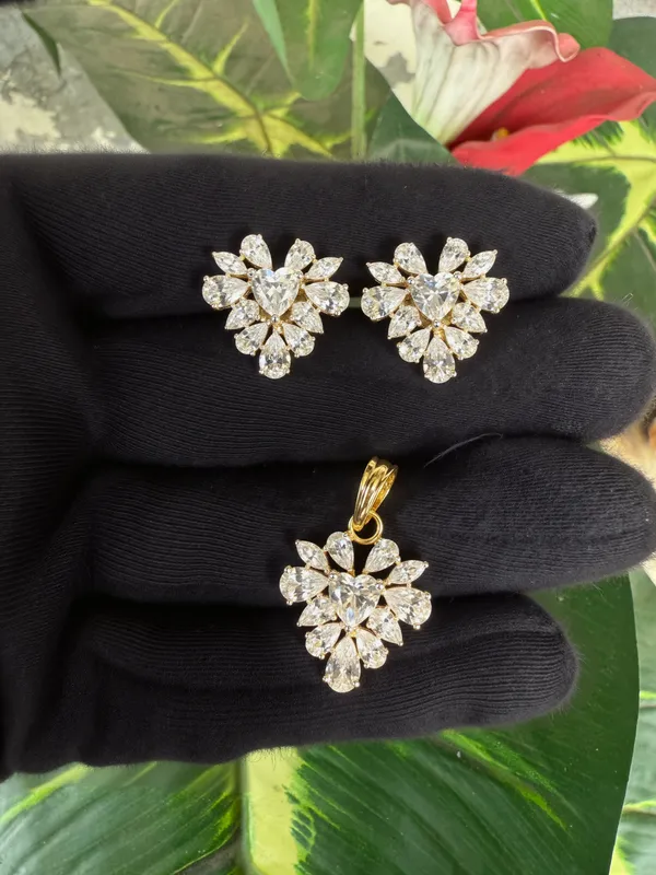 Silvering_Eternal_Bloom_Pendant_Set_Authentic_925_Sterling_Silver_•_22_Carat_Gold_/_Rhodium_Plated_•_5A_Elite_CZ_•_Diamond_Setting