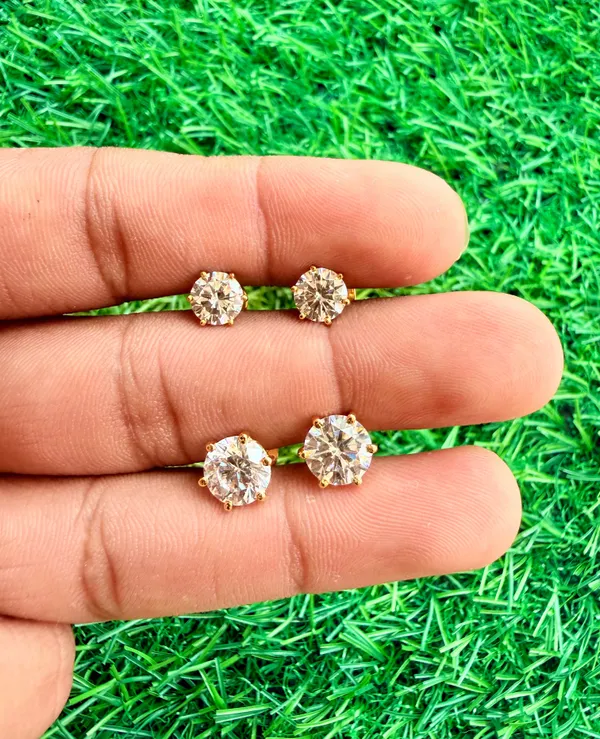 Silvering_Timeless_Solitaire_Earrings_|_2_CT_•_Authentic_925_Sterling_Silver_•_22_Carat_Gold_/_Rhodium_Plated_•_5A_Elite_CZ_•_Diamond_Setting_•_2.00_CARAT_EACH_|_8.00MM