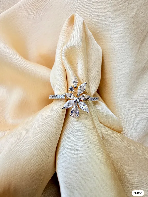 Silvering_Eternal_Blossom_Ring_Authentic_925_Sterling_Silver_•_22_Carat_Gold_Plated_•_5A_Elite_CZ_•_Diamond_Setting