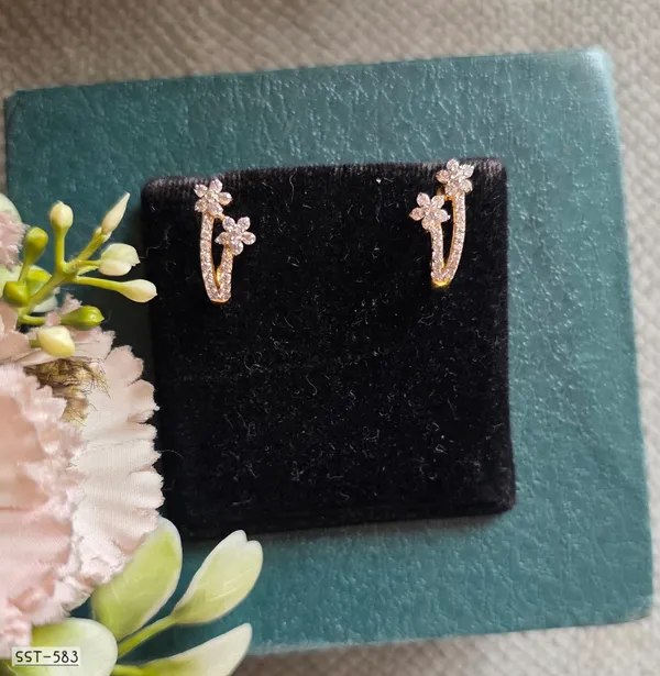 Silvering_Wildflower_Vine_Earrings_:_Authentic_925_Sterling_Silver_•_22_Carat_Gold_Plated_•_5A_Elite_CZ_•_Diamond_Setting
