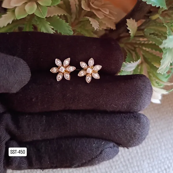 Silvering_Daisy_Bloom_Studs_:__Authentic_925_Sterling_Silver_•_22_Carat_Gold_Plated_•_5A_Elite_CZ_•_Diamond_Setting