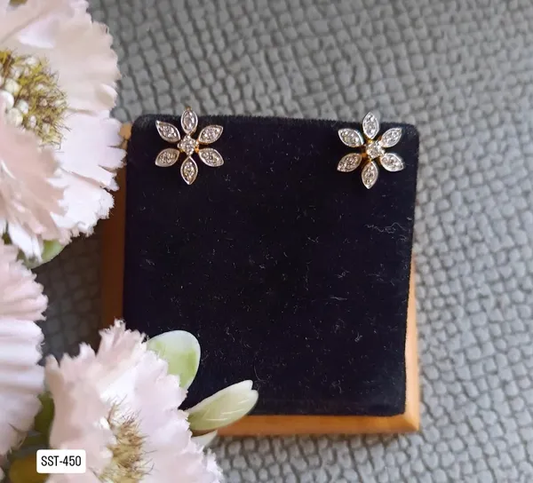 Silvering_Daisy_Bloom_Studs_:__Authentic_925_Sterling_Silver_•_22_Carat_Gold_Plated_•_5A_Elite_CZ_•_Diamond_Setting