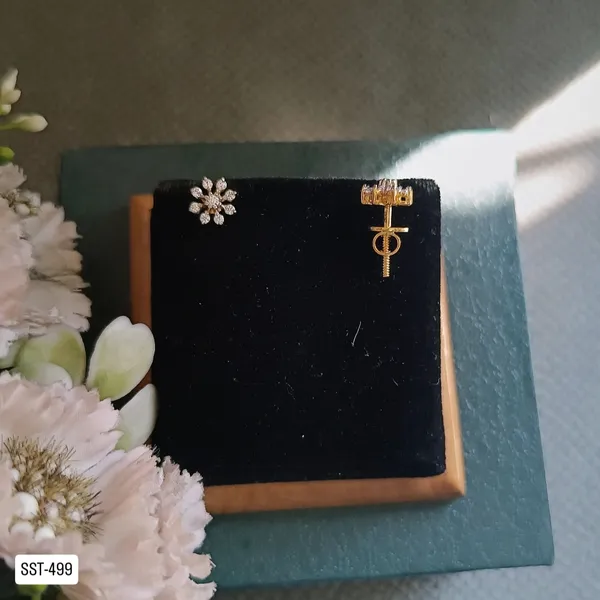 Silvering_Aster_Studs_:_Authentic_925_Sterling_Silver_•_22_Carat_Gold_Plated_•_5A_Elite_CZ_•_Diamond_Setting
