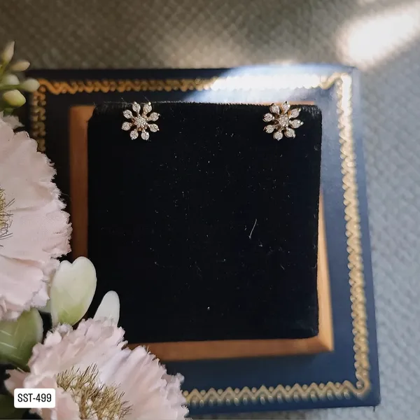 Silvering_Aster_Studs_:_Authentic_925_Sterling_Silver_•_22_Carat_Gold_Plated_•_5A_Elite_CZ_•_Diamond_Setting