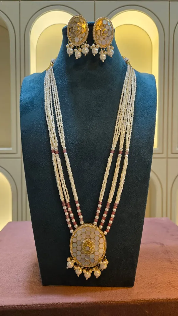 White_And_Gold_Premium_Brass_Necklace_Set_For_Women