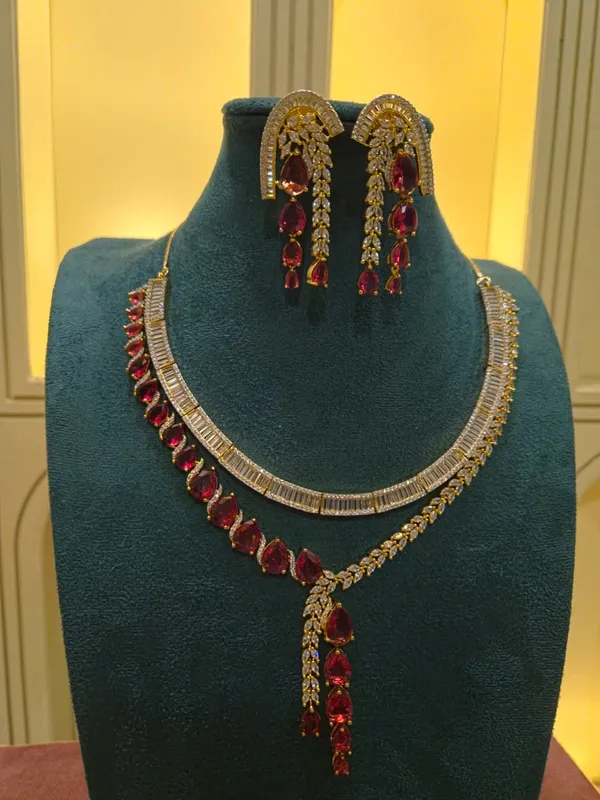 Gold_And_Maroon_Premium_Brass_Necklace_Set_For_Women