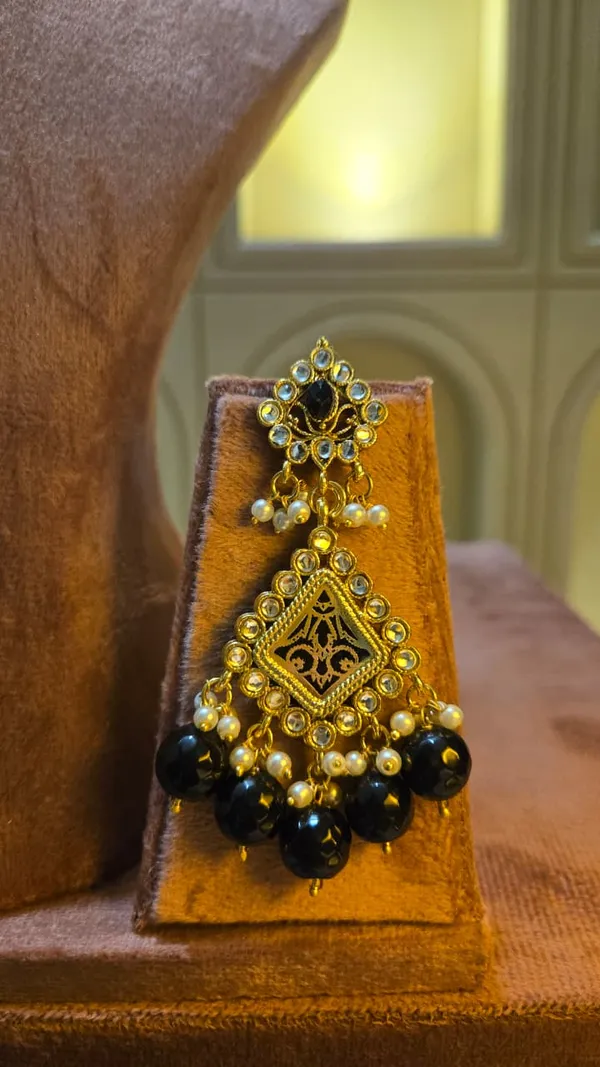 Gold_And_Black_Premium_Brass_Necklace_Set_For_Women