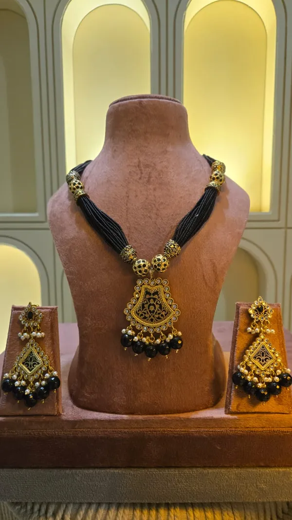 Gold_And_Black_Premium_Brass_Necklace_Set_For_Women