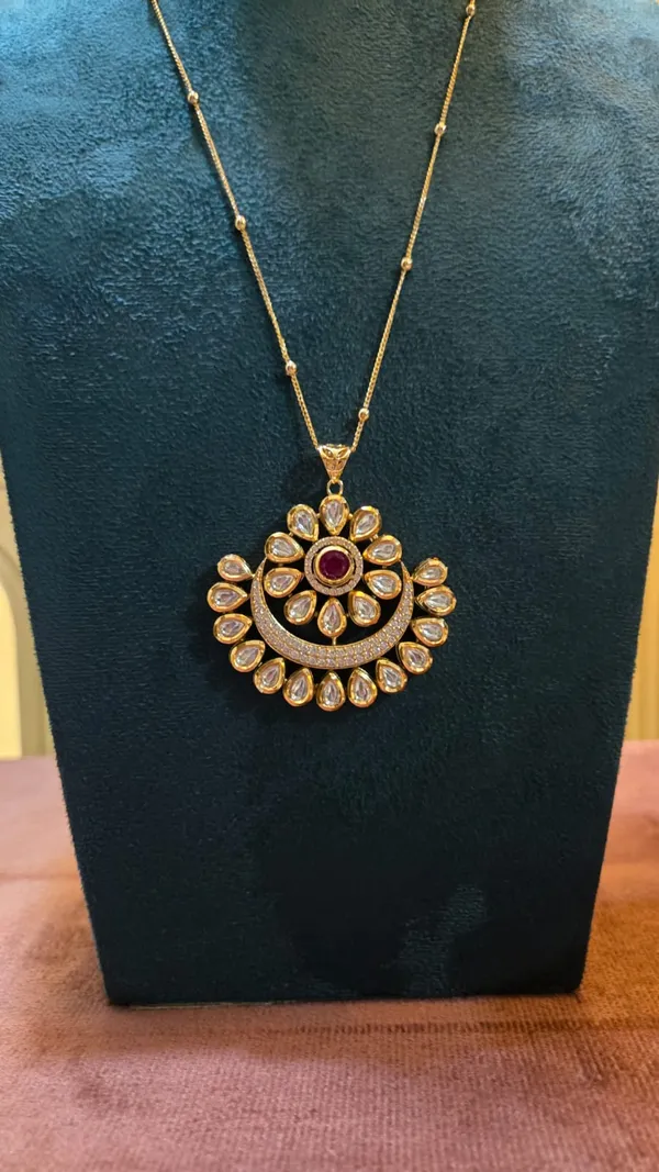 Gold_Premium_Brass_Pendant_Set_For_Women