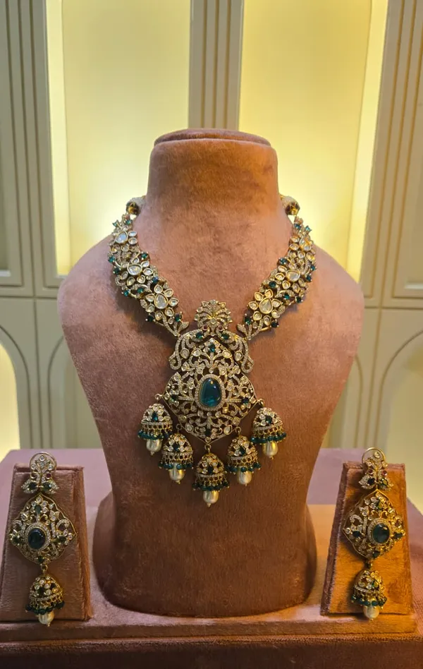 Green_And_Gold_Premium_Brass_Necklace_Set_For_Women