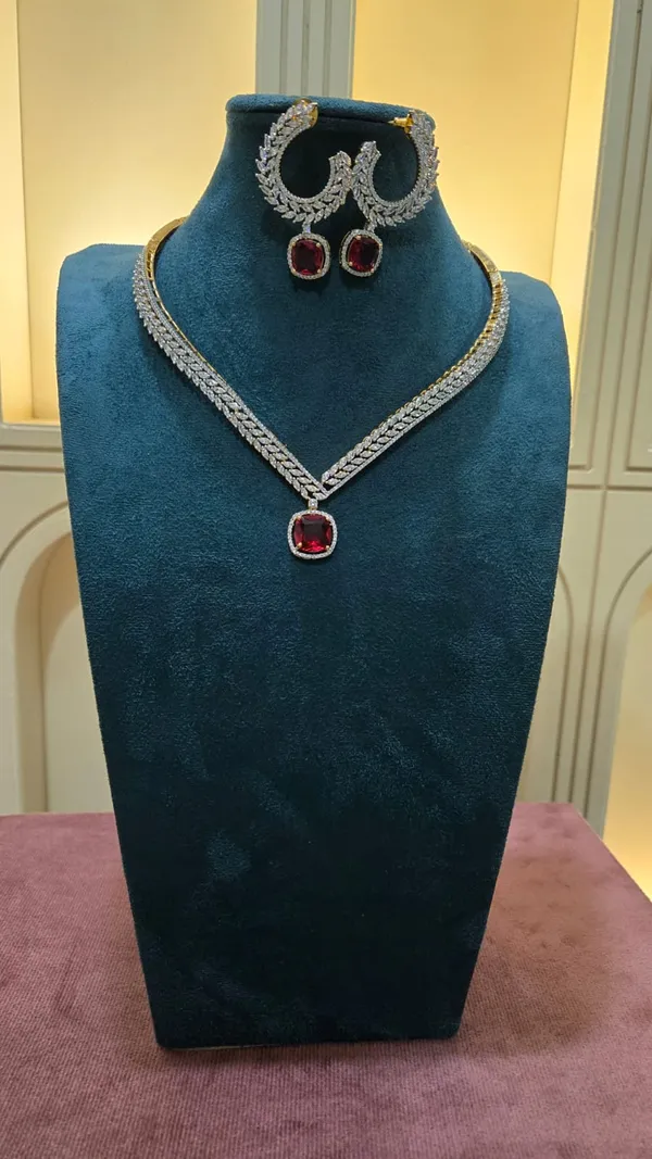 Gold_And_Maroon_Premium_Brass_Necklace_Set_For_Women