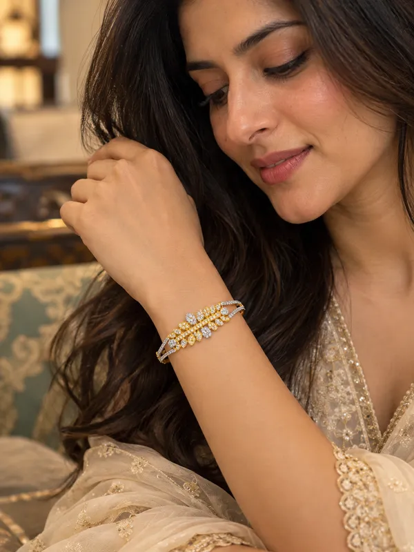 Two_tone_floral_leaf_cluster_bracelet_