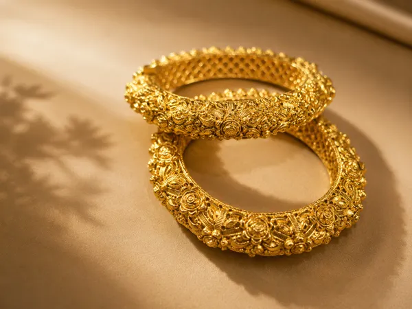 Gold_Premium_Base_Metal_Brass_Bangles_For_Women