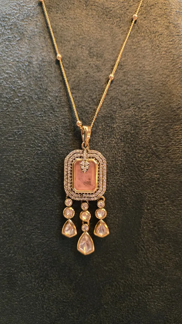 Gold_Premium_Brass_Pendant_Set_For_Women