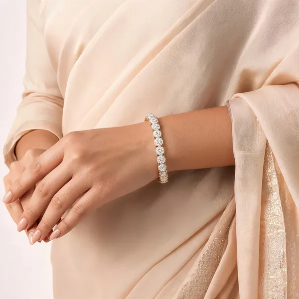 White_And_Gold_Premium_Brass_Bracelet_For_Women_(suitable_for_2.4_and_2.6_size)
