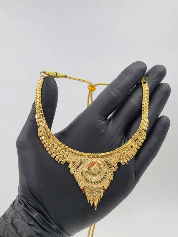 Leaf_Detailing_Necklace_2