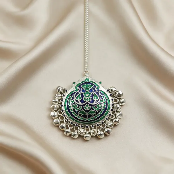 Silver_Plated_Floral_Meenakari_Maangtika