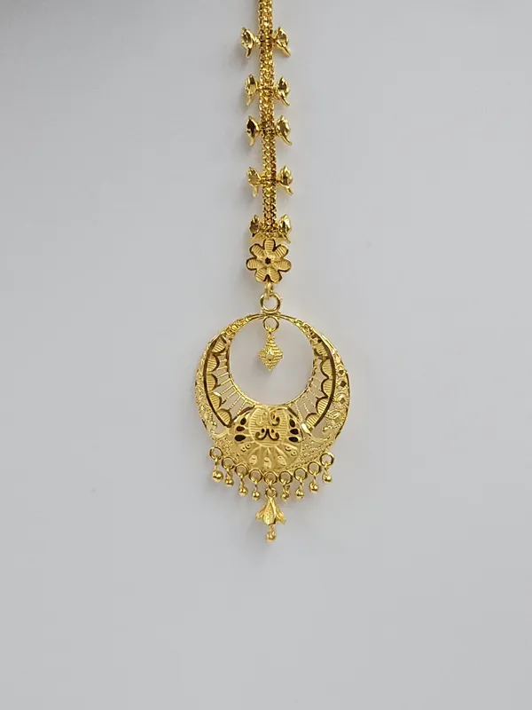 Elegant_Gold_Floral_Hoop_Maangtika